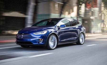 2016-tesla-model-x-test-review-car-and-driver-photo-667986-s-450×274